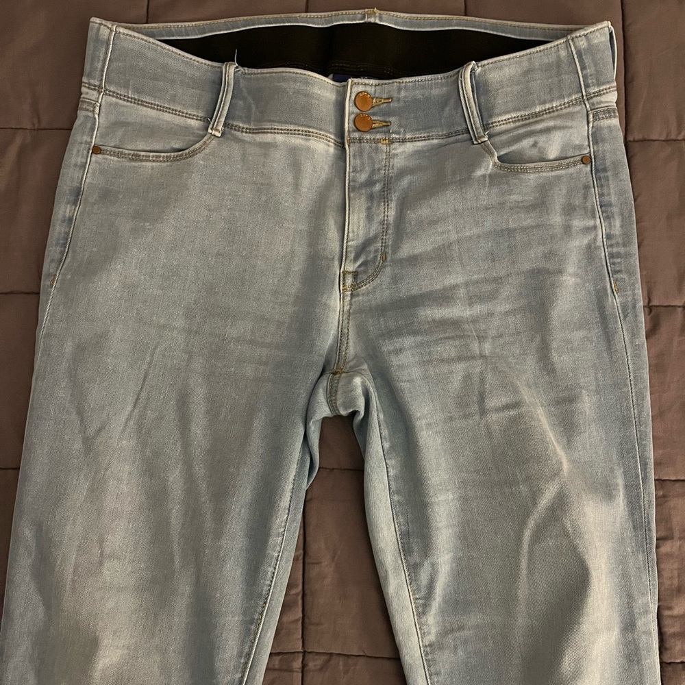 Apt 9 Straight Leg Tummy Control Jeans